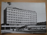 Nowy Sącz Hotel Beskid Stare auta na parkingu BW Ruch Obieg 1972 r.