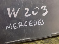 MERCEDES W203 bedienteil des motors A1111532979