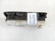MITSUBISHI PAJERO III PANEL okna levý předek MR445652