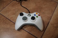 Pad przewodowy do konsoli Microsoft Xbox 360 biały