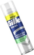 Pianka do golenia GILLETTE Sensitive Aloe Vera 250 ml