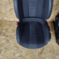 Komplet Sitze Peugeot 308 T9 II HB
