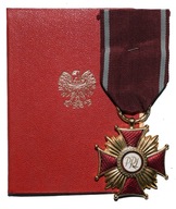 Złoty Krzyż Zasługi PRL z nadaniem 1975 za 15 lat pracy w górnictwie