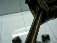 SUZUKI GRAND VITARA II 1.6 16V M16A piston with connecting rod