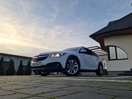 BIAŁY OPEL INSIGNIA CROSS TOURER 4X4 NAV ALU XENON