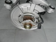 BMW 5 F10 520i ASSALE posteriore mozzo