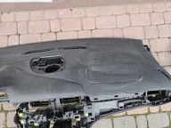 dashboard console cockpit wystrzelona Opel Corsa E