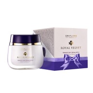 Ujędrniający krem na dzień Royal Velvet SPF 15 - edycja limitowana