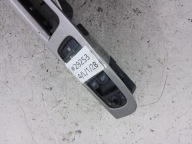 VOLVO V50 S40 II PANEL okna levý předek 30795081