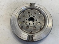 wheel flywheel clutch 1.4 e-TSI VW PASSAT B8 LIFT 04E105266AA