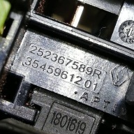 Module fusibles Dacia Jogger 252367589R