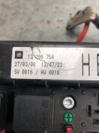 Module fusibles OPEL ASTRA H CABRIO 13206754