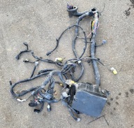 fuse box PRZEKAZNIKOW bundle TOYOTA YARIS II 1.0 VVTi OE EU