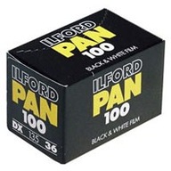 Klisza czarno-biały film Ilford PAN 100 135/36