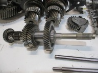 Getriebe mitte JEEP COMPASS 1,4 C63563537