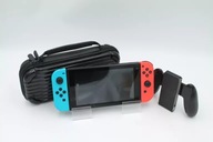 KONSOLA NINTENDO SWITCH HAC-001 + ETUI, PADY