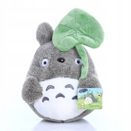 Plyšák v tvare Totoro s lístím