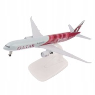 MODEL SAMOLOTU BOEING 777-300 QATAR FIFA