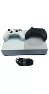 KONSOLA XBOX ONE S 1681 + 2 PADY