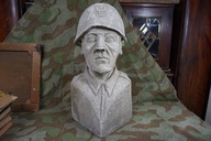 Rzeźba popiersie żołnierz socrealizm orzeł PRL