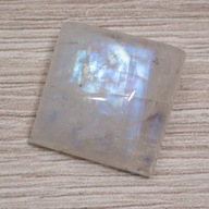Mesačný kameň kabošon cca 15x15 mm KKS4045