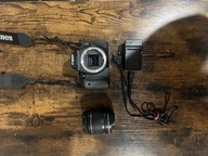 Lustrzanka Canon EOS 600D + obiektyw Canon EF-S 18-55 + dodatki