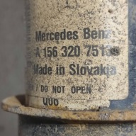 Mercedes-Benz GLA W156 2015 front left shock absorber osi przedniej