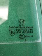 Peugeot 3008 and 2012 window right rear part
