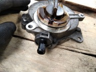 AUDI A4 B6 pump VACUM 06D145100