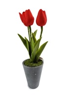 umelé tulipány v kvetináči červené ako živé