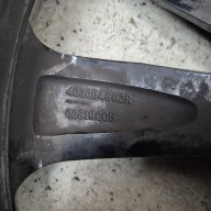 RENAULT 403004862R 7J19 CH5-32 19" disk hliníkový