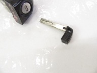 Insert de la serrure Portière Clé grot BMW 1 E87 EUROPA 668