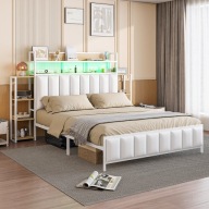 Kárpitozott ágy 140x200 fehér, több tároló polccal
