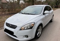 Kia Ceed Coupe 1.6 126KM Super Stan