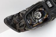 VOLVO V50 LIFT light front left front XENON 0301237271 31299587 EUROPA