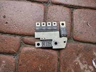 fuse klemy plusowej zabezpieczenie Opel Adam
