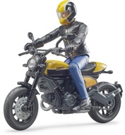 Scrambler Ducati z pełną przepustnicą i z