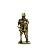 Figurka żołnierz Hun wojownik z tarczą