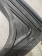 Peugeot 2008 II 2020 front right moulding / gasket windows door przednich