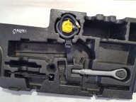 boot floor well polystirene PIANKA MERCEDES W212