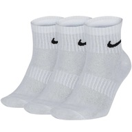 ND05_S9908-34-38 SX7677 100 Skarpety Nike Everyday Lightweight Ankle 3