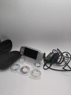 ZESTAW KONSOLA SONY PSP SLIM PSP 2004 + ETUI + 5 GIER + KARTA 64MB