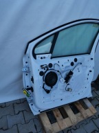 PEUGEOT 2008 dveře pravý předek