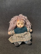Szmaciana lalka z porcelanową główką 12cm
