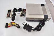 Konsola Nintendo NES + 2 pady + kable + gra Mario