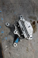 2164. support gearbox mount 8W0399156 8W0399118Q