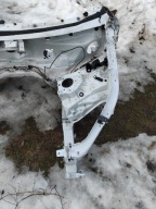 quarter front front left right SCIANA GRODZIOWA PORSCHE CAYENNE 9Y 1