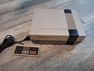 KONSOLA NINTENDO NES + PAD