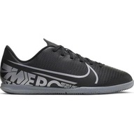 ND05_B11392-JR-32 AT8169 001 Buty piłkarskie Nike Mercurial Vapor 13 Club