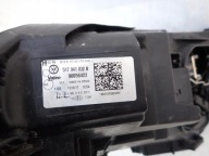 VW GOLF SPORTSVAN 14-18 light front front right